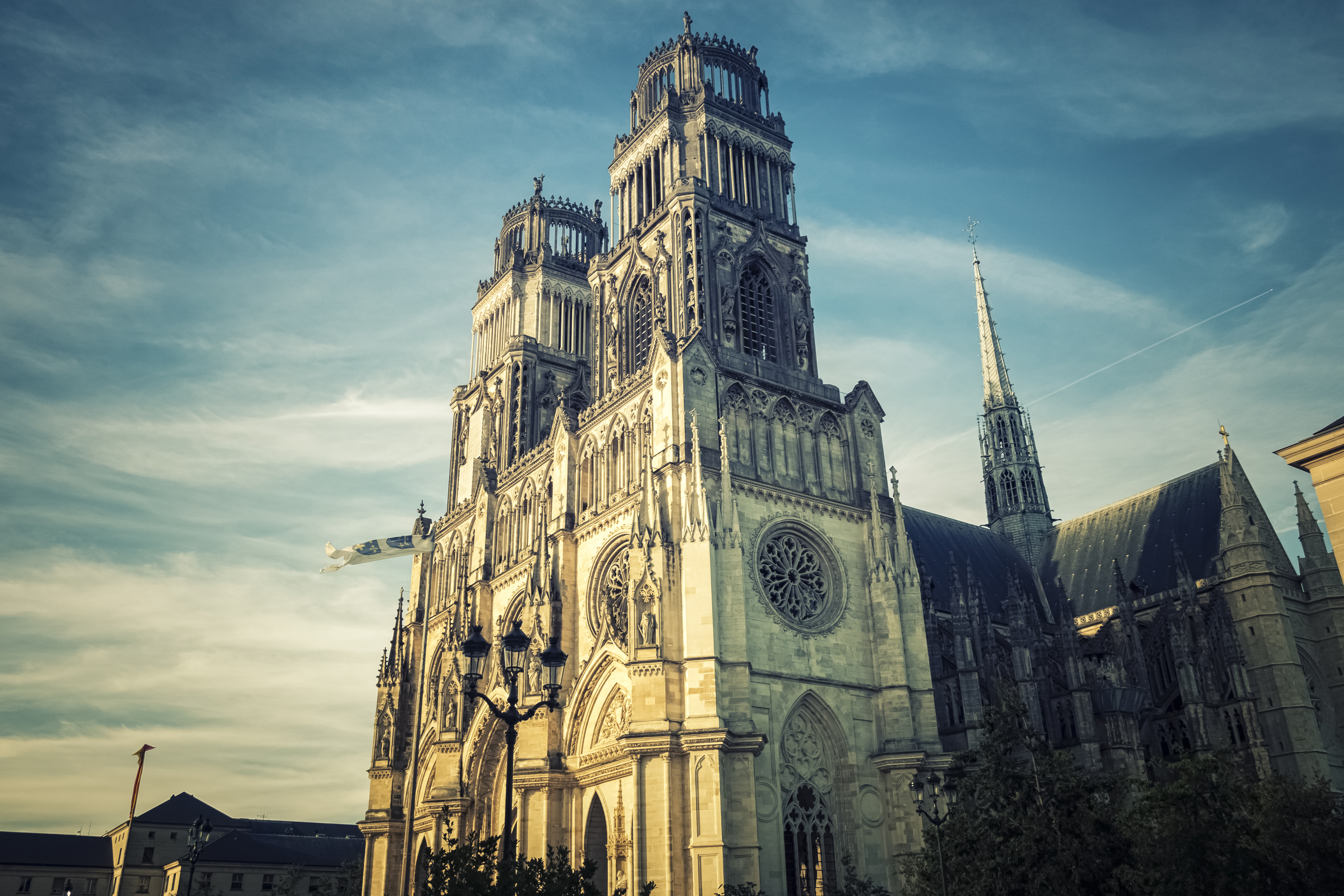 agence communication bureau orléans buzznative